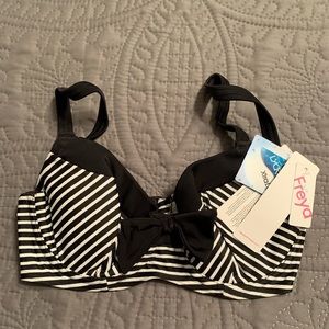 Freya Swim NWT Tootsie Swimsuit Top 28DD